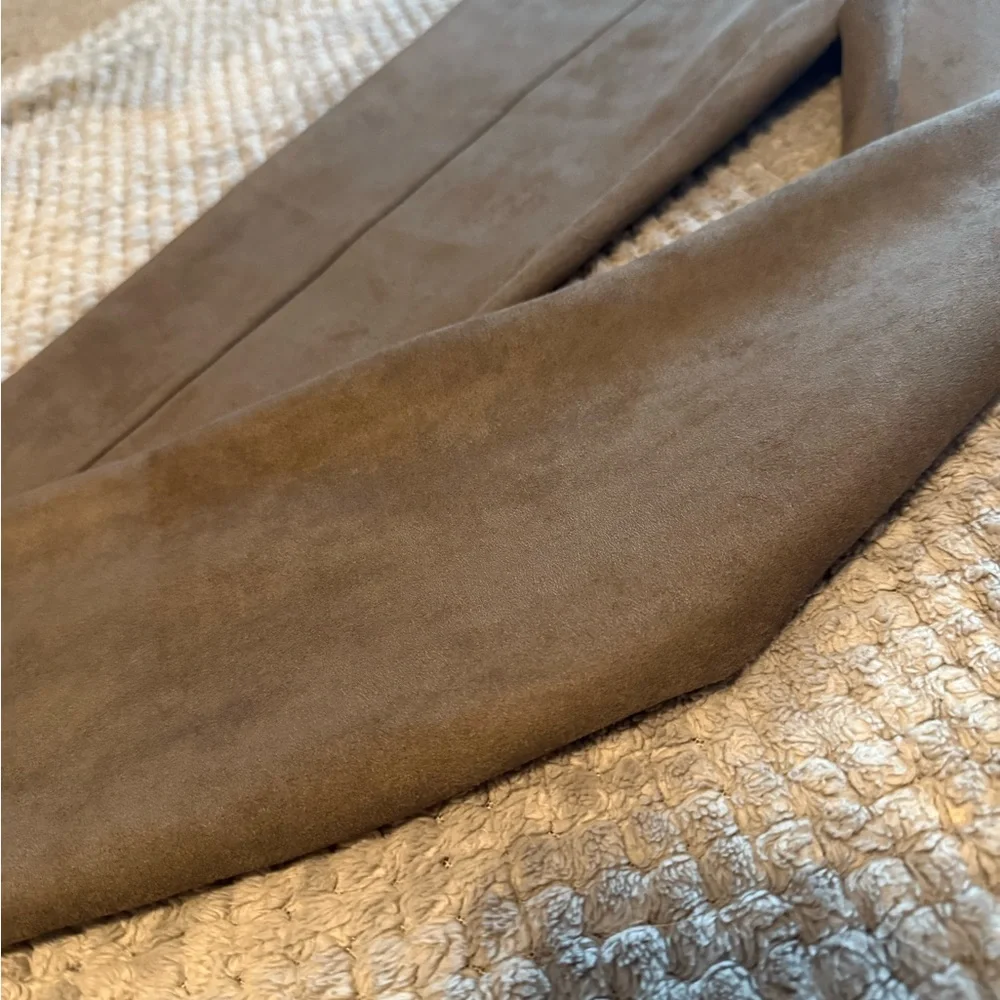 Andrew Marc Faux Suede Pull-On Leggings Taupe Brown (Size Small) ✨ - Picture 3 of 7